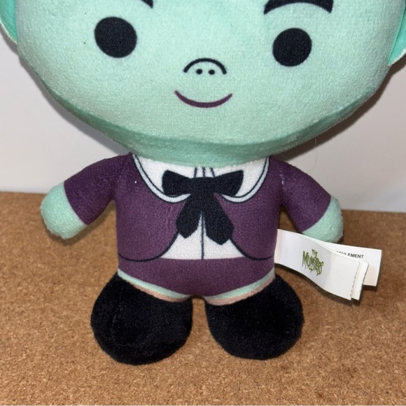 5/$25
The Munsters Eddie Boy Halloween Cartoon 8" Plush Vampire Toy - Picture 3 of 5